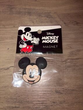 Disney Mickey Mouse Face Magnet Classic Icon Fridge Collectible NWT